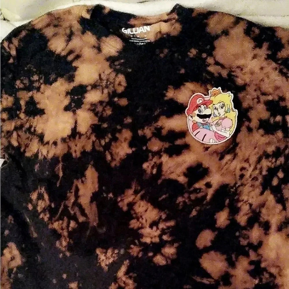 Nintendo Tops - Mario and Peach tie dye tee
